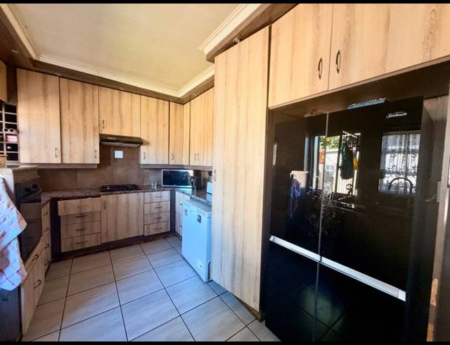 3 BEDROOM HOUSE FOR SALE IN VANDERBIJLPARK CW 3